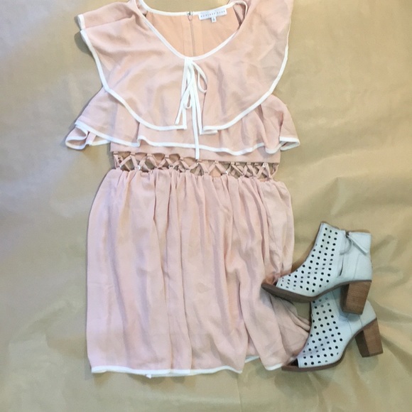 Endless Rose soft pink dress - Picture 3 of 6